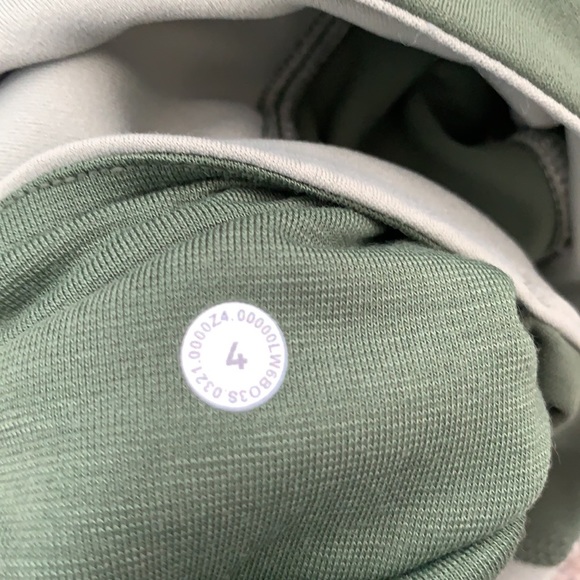 Lululemon Crop - Picture 7 of 15